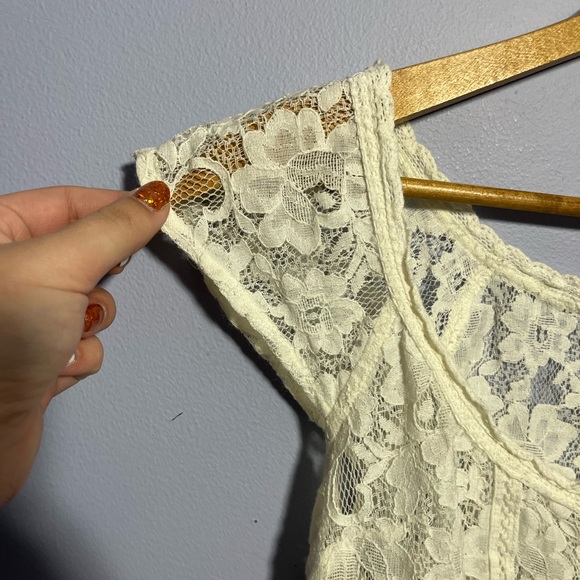 🦋Aeropostale lace blouse🦋 - Picture 3 of 4